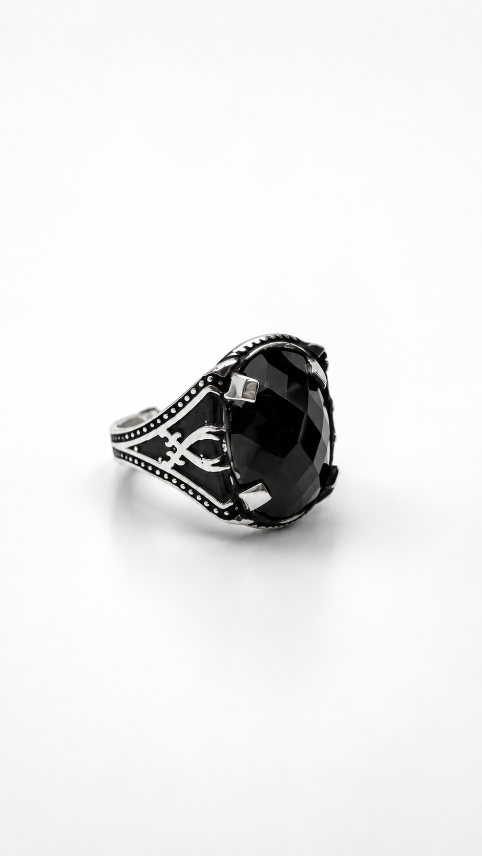 Anillo Obsidian