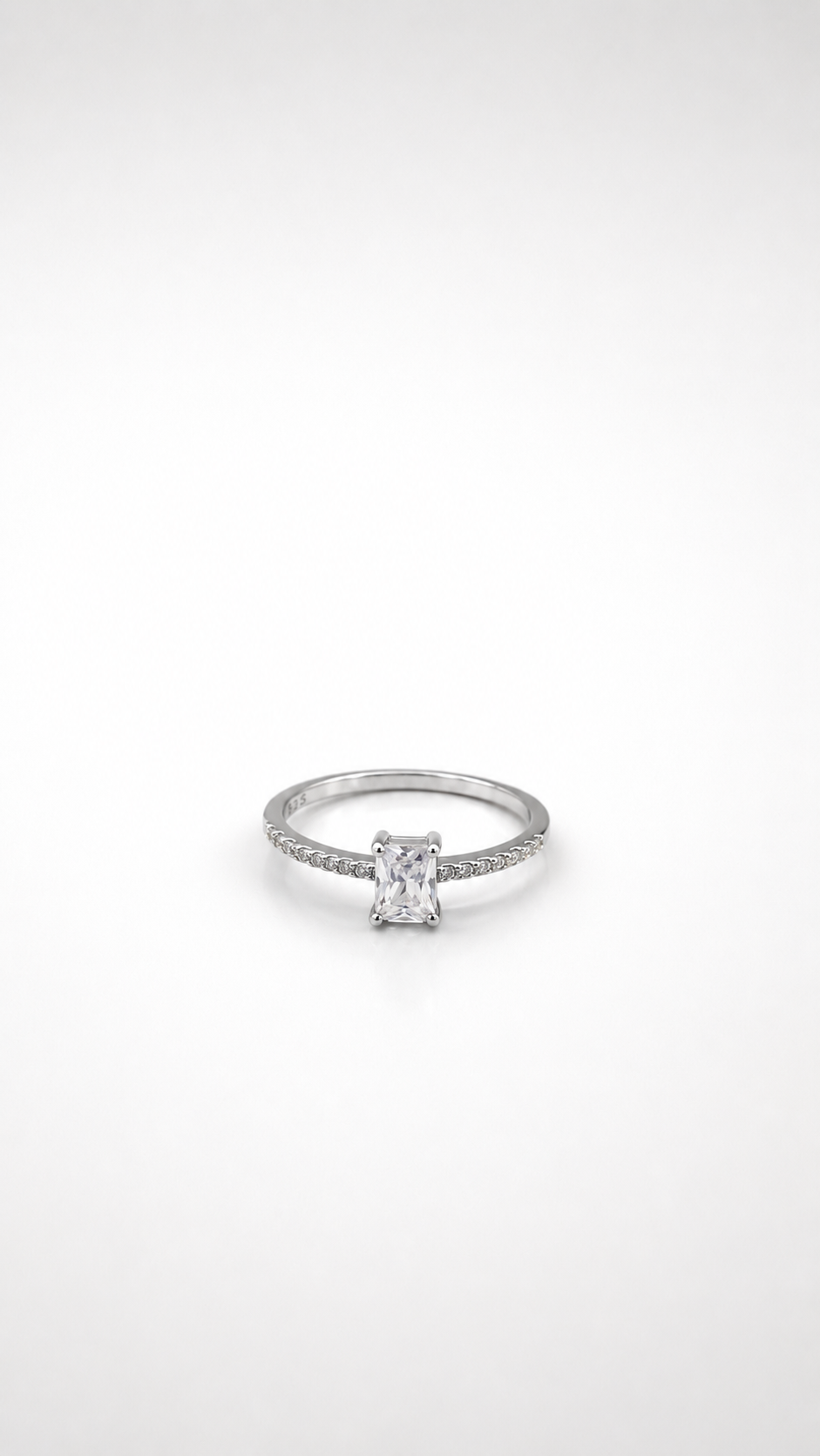 Anillo Claire Cut