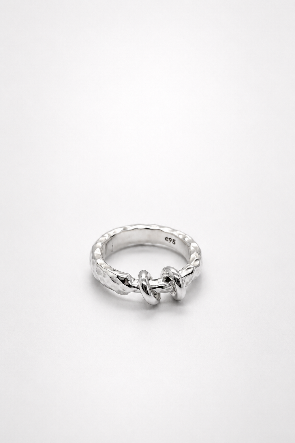 Anillo Liora