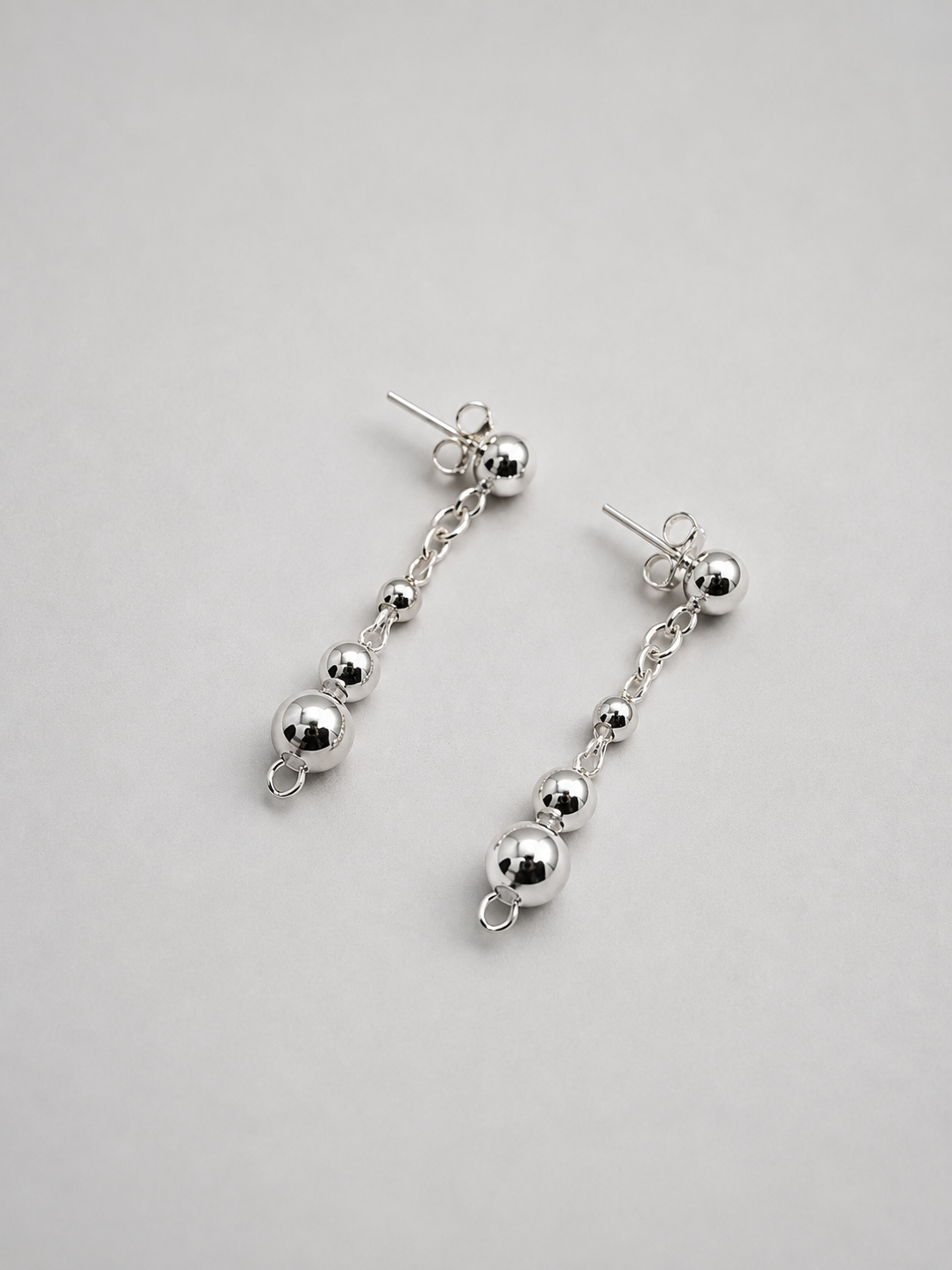 Aretes Nova