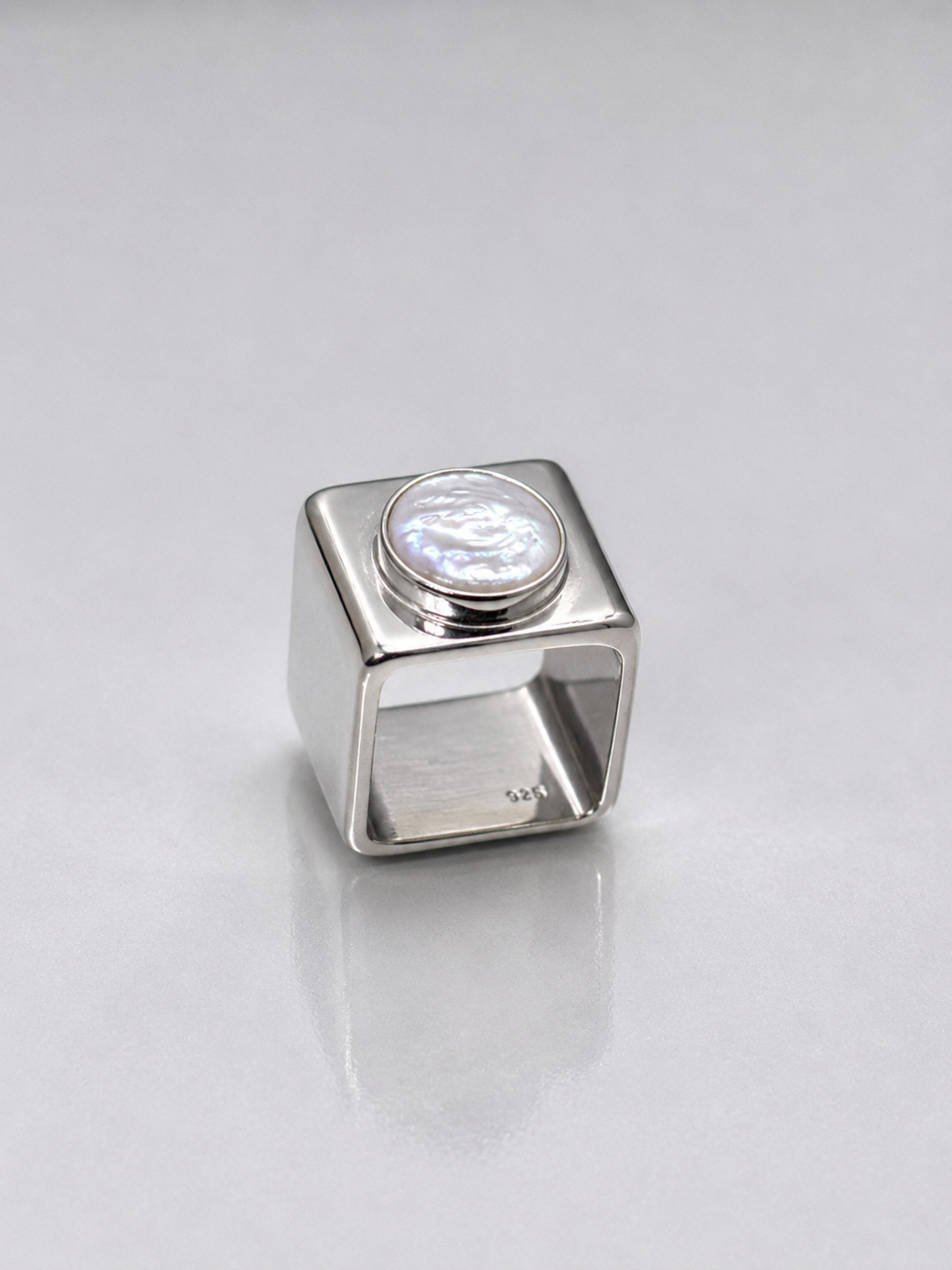 Anillo Nacre Square