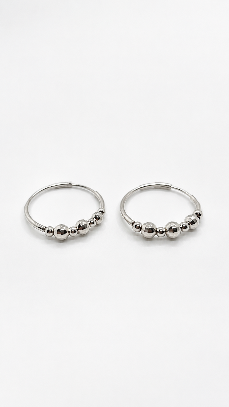 Aretes Facet