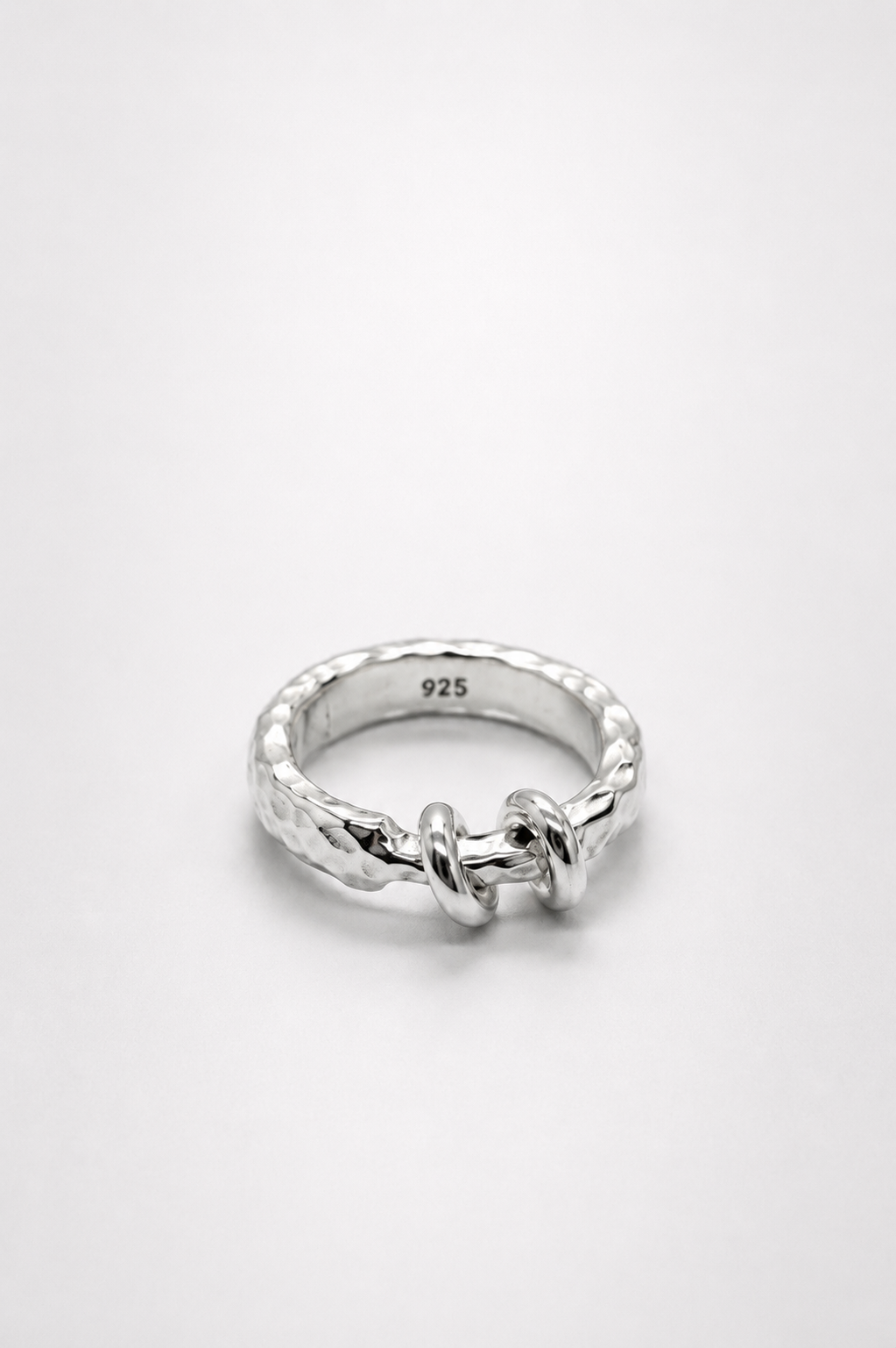 Anillo Liora